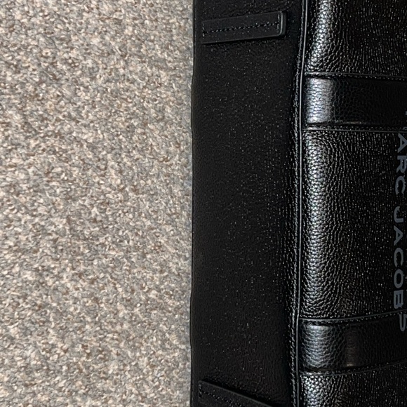 Marc Jacob's Large Tote Bag Black - Picture 4 of 7